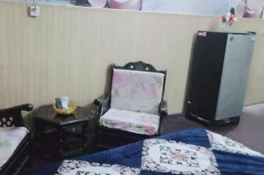 Family Guest House Lahore Near Airport Екстер'єр фото