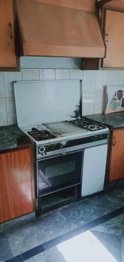 Family Guest House Lahore Near Airport Екстер'єр фото